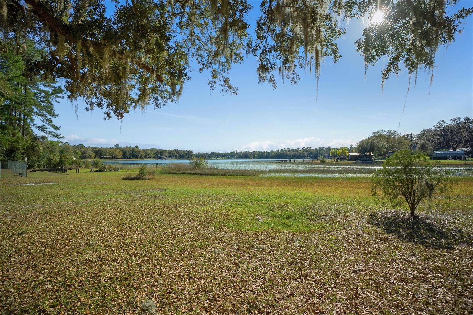 Silver Springs, FL 34488,221 SE 167TH CT