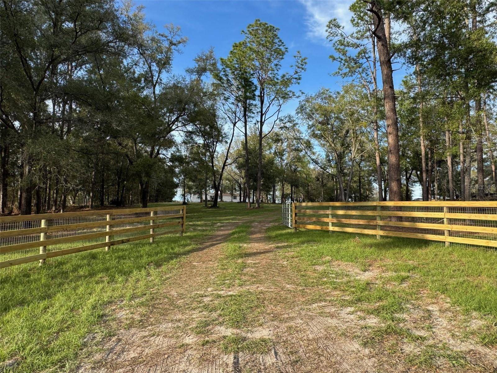 Ocala, FL 34482,10427 NW 8TH LN
