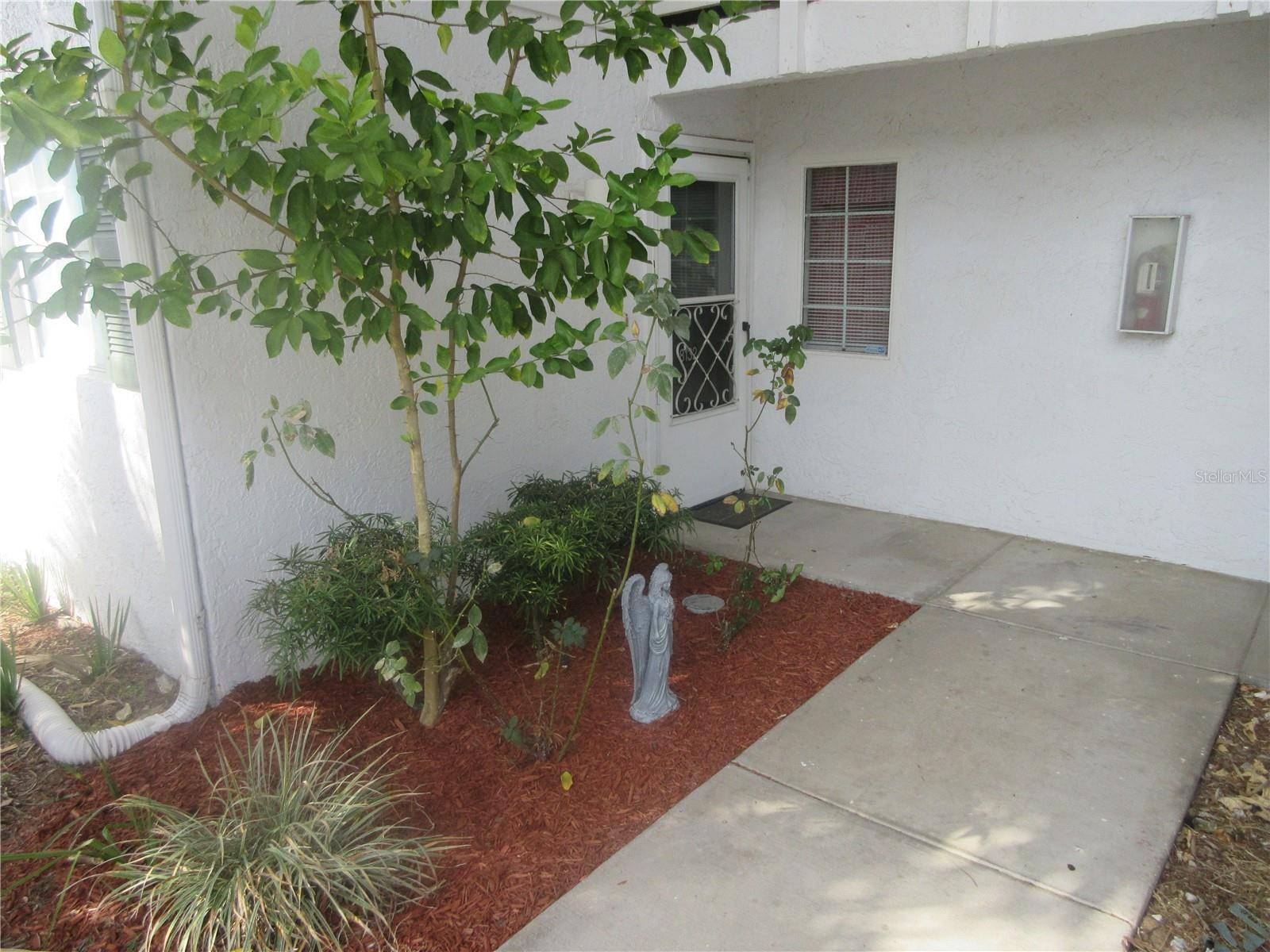 Ocala, FL 34472,8132 FAIRWAYS CIR #R103