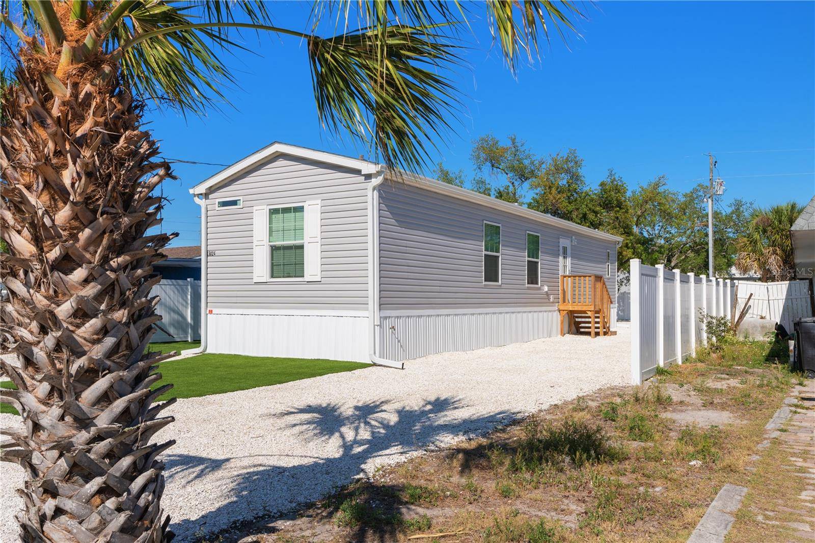 Hudson, FL 34667,13024 DANIA ST