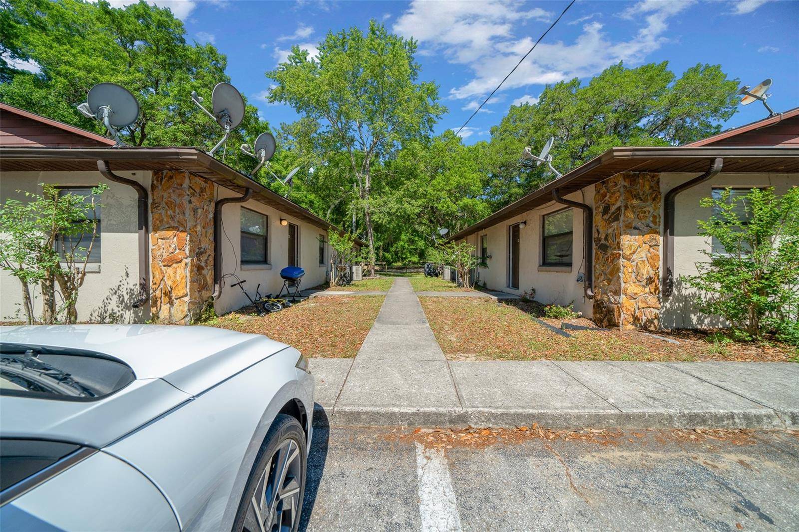 Williston, FL 32696,403 NE 11TH AVE