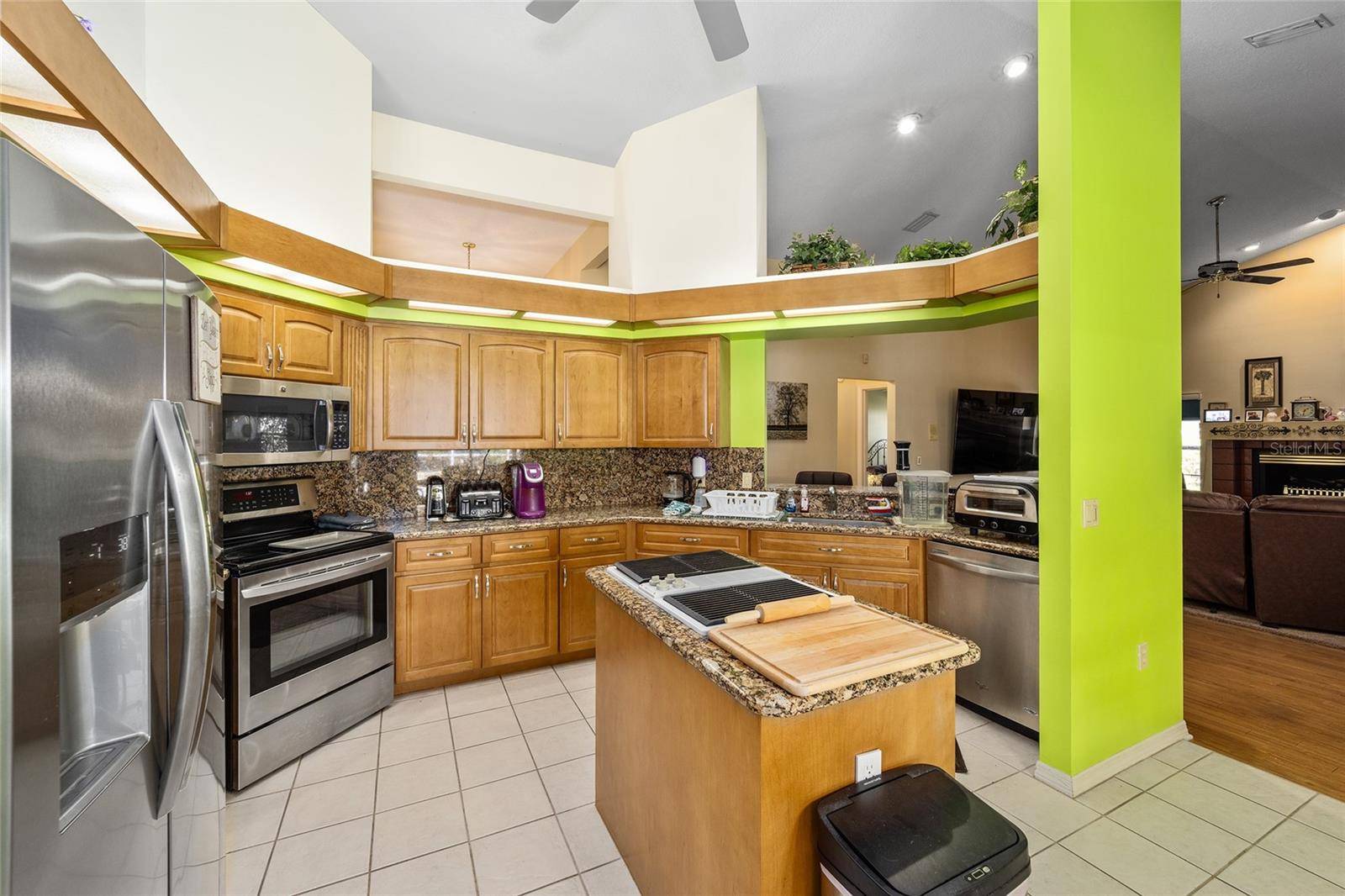 Homosassa, FL 34446,18 DOUGLAS ST