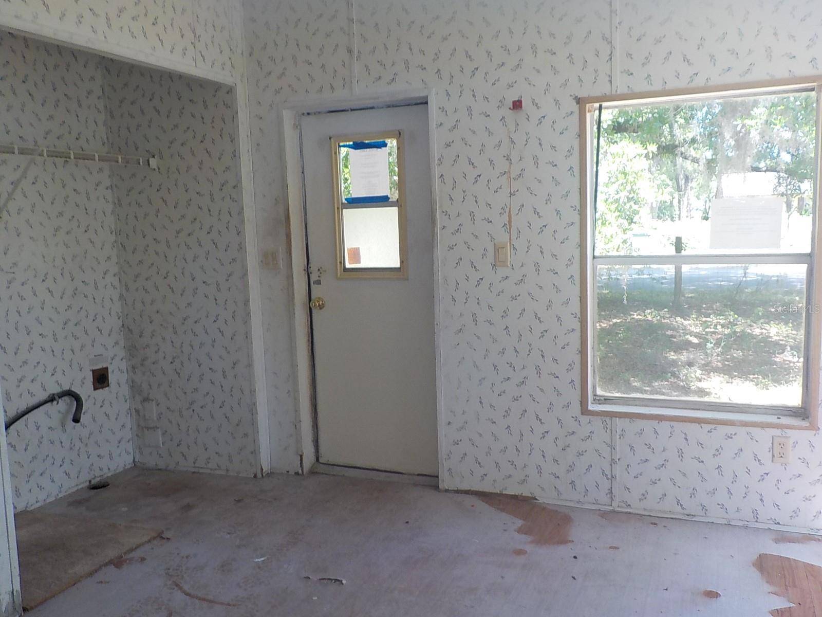 Reddick, FL 32686,3700 W HIGHWAY 316