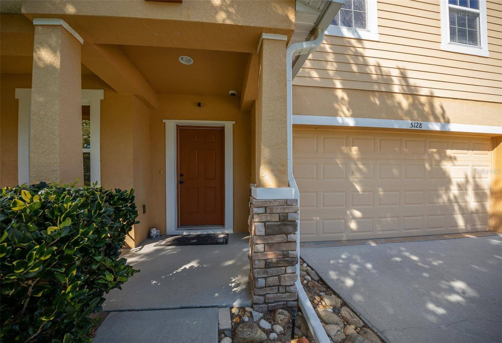 Tavares, FL 32778,5128 GRASSY KNOLL DR