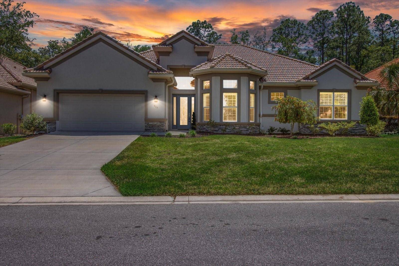 Hernando, FL 34442,915 N HUNT CLUB DR