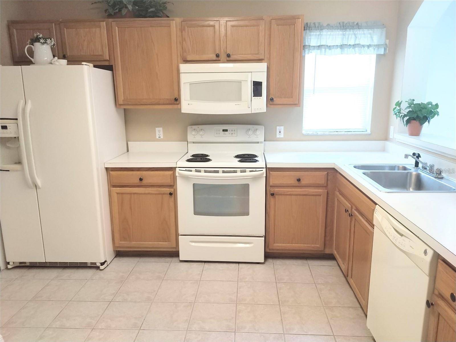 Lady Lake, FL 32159,404 AMAYA AVE