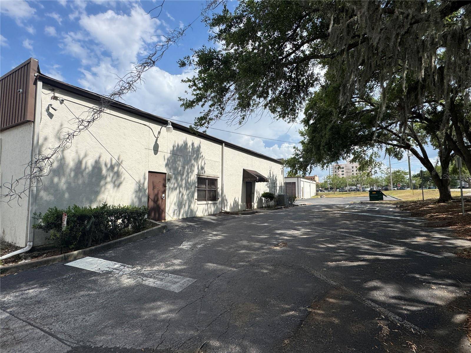 Ocala, FL 34475,330 N MAGNOLIA AVE