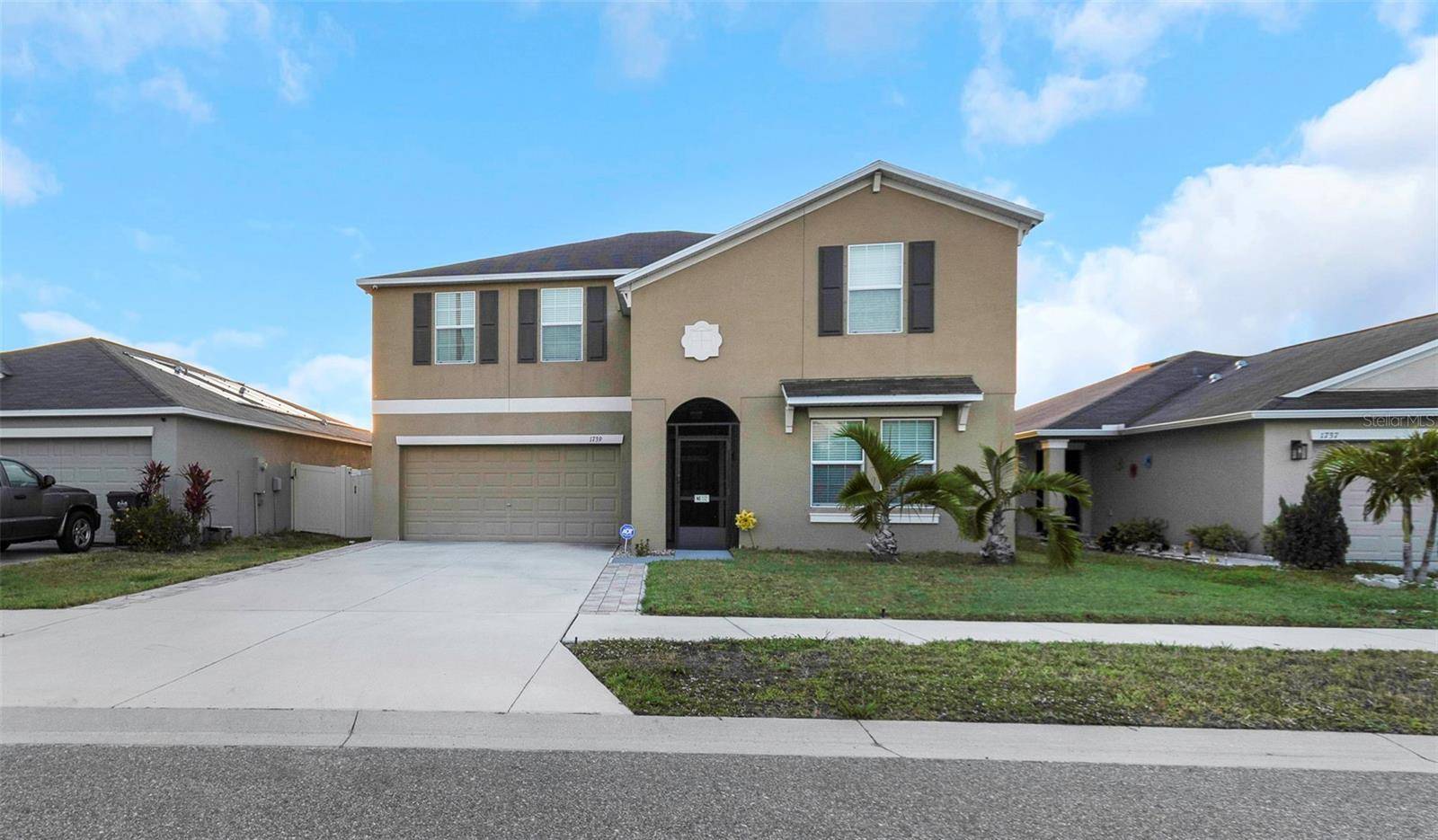 Ruskin, FL 33570,1739 BROAD WINGED HAWK DR