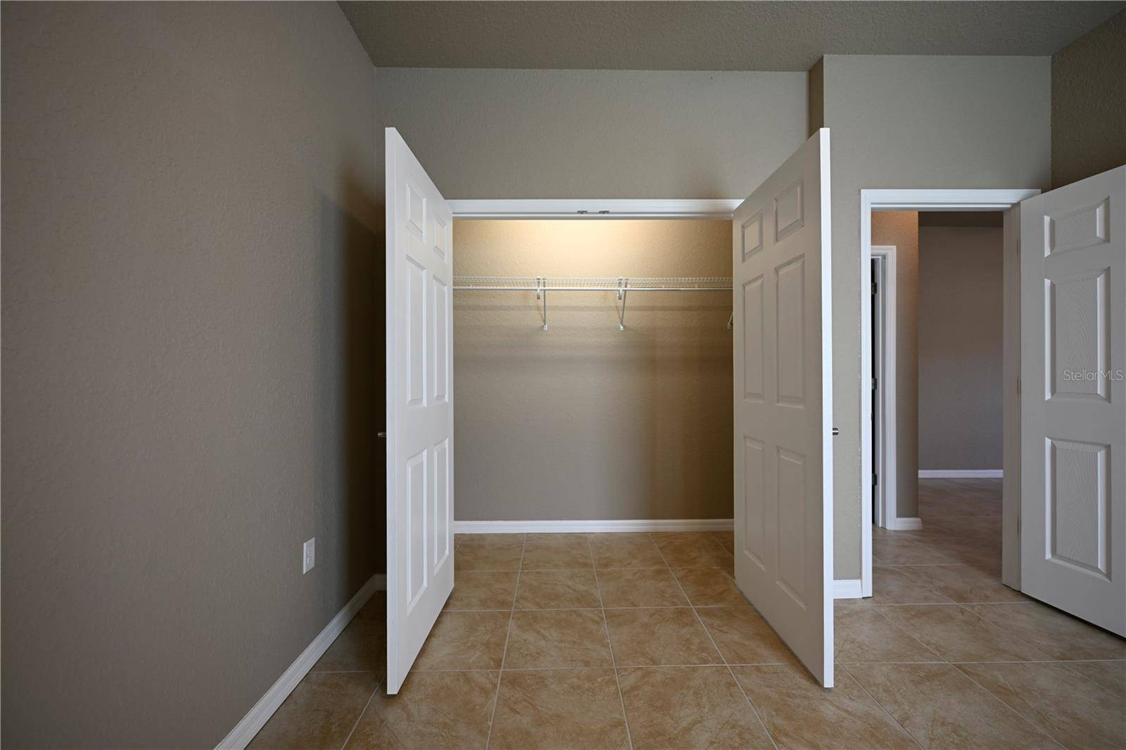 Ocala, FL 34475,715 NW 22ND CT