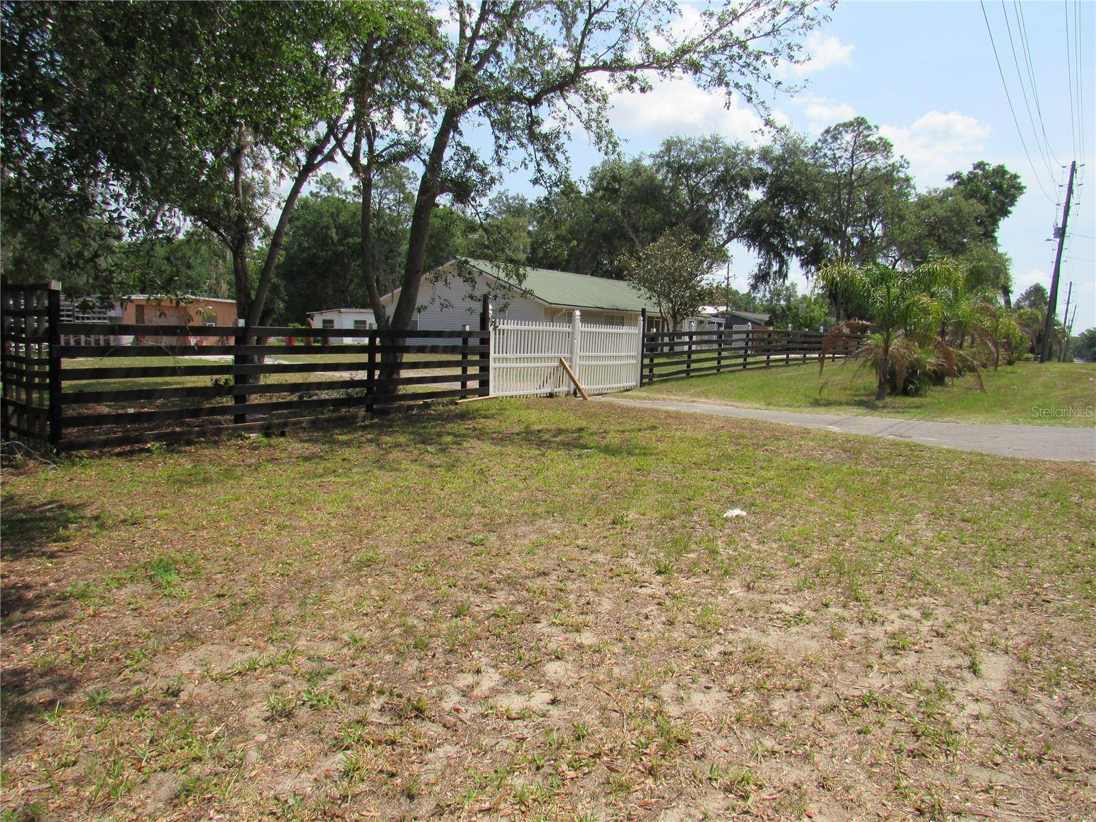Lady Lake, FL 32159,1737 GRIFFIN AVE