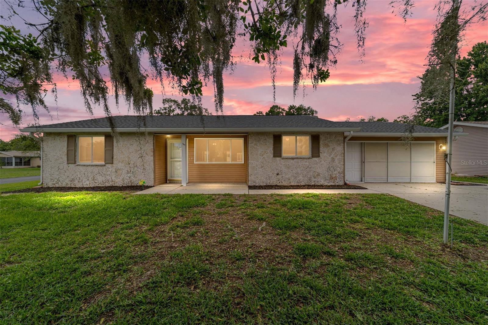 Ocala, FL 34481,8463 SW 108TH LN