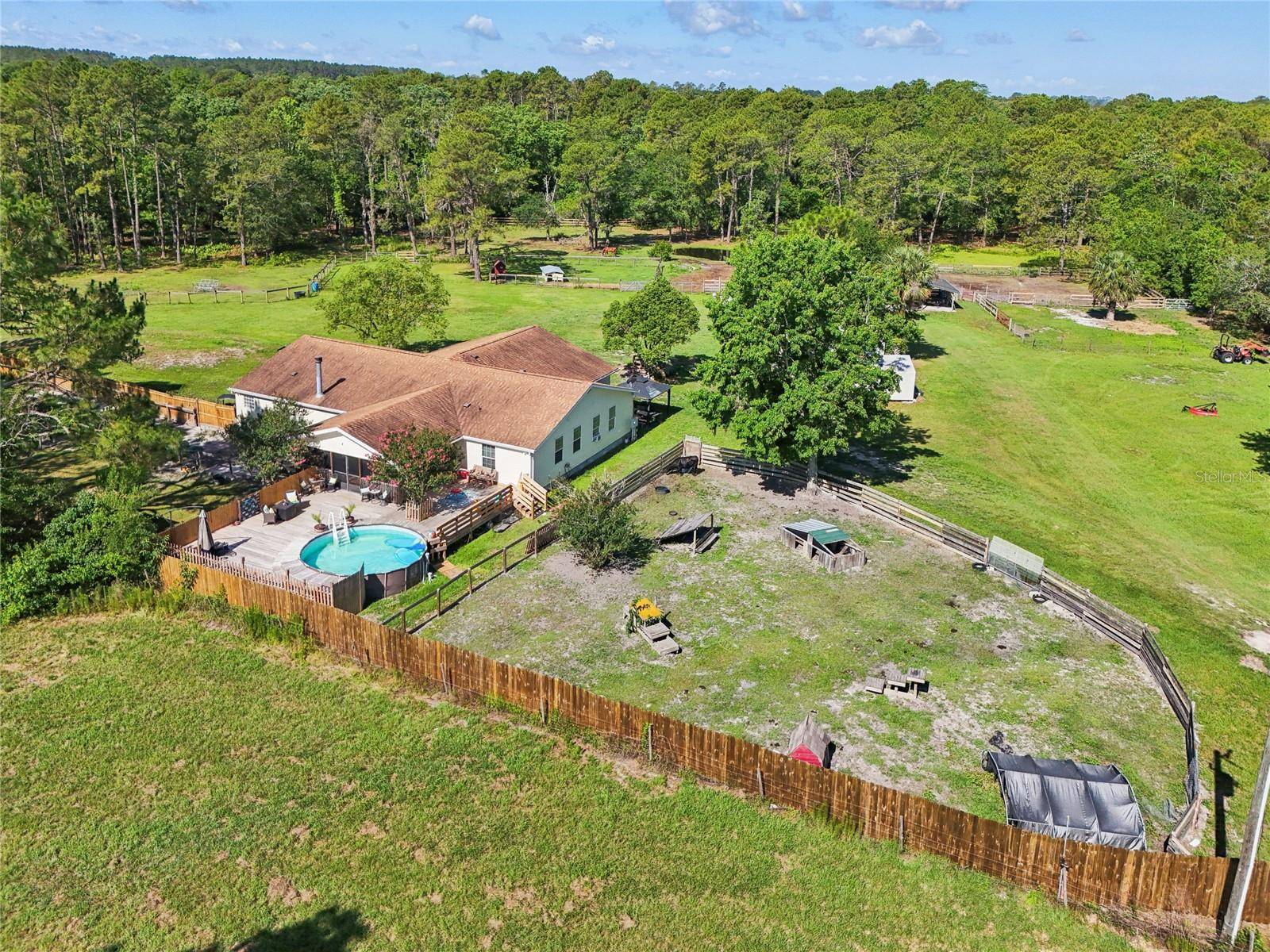 Eustis, FL 32736,21320 PARADISE WAY