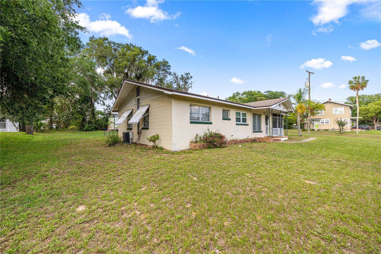 Eustis, FL 32726,705 WASHINGTON AVE