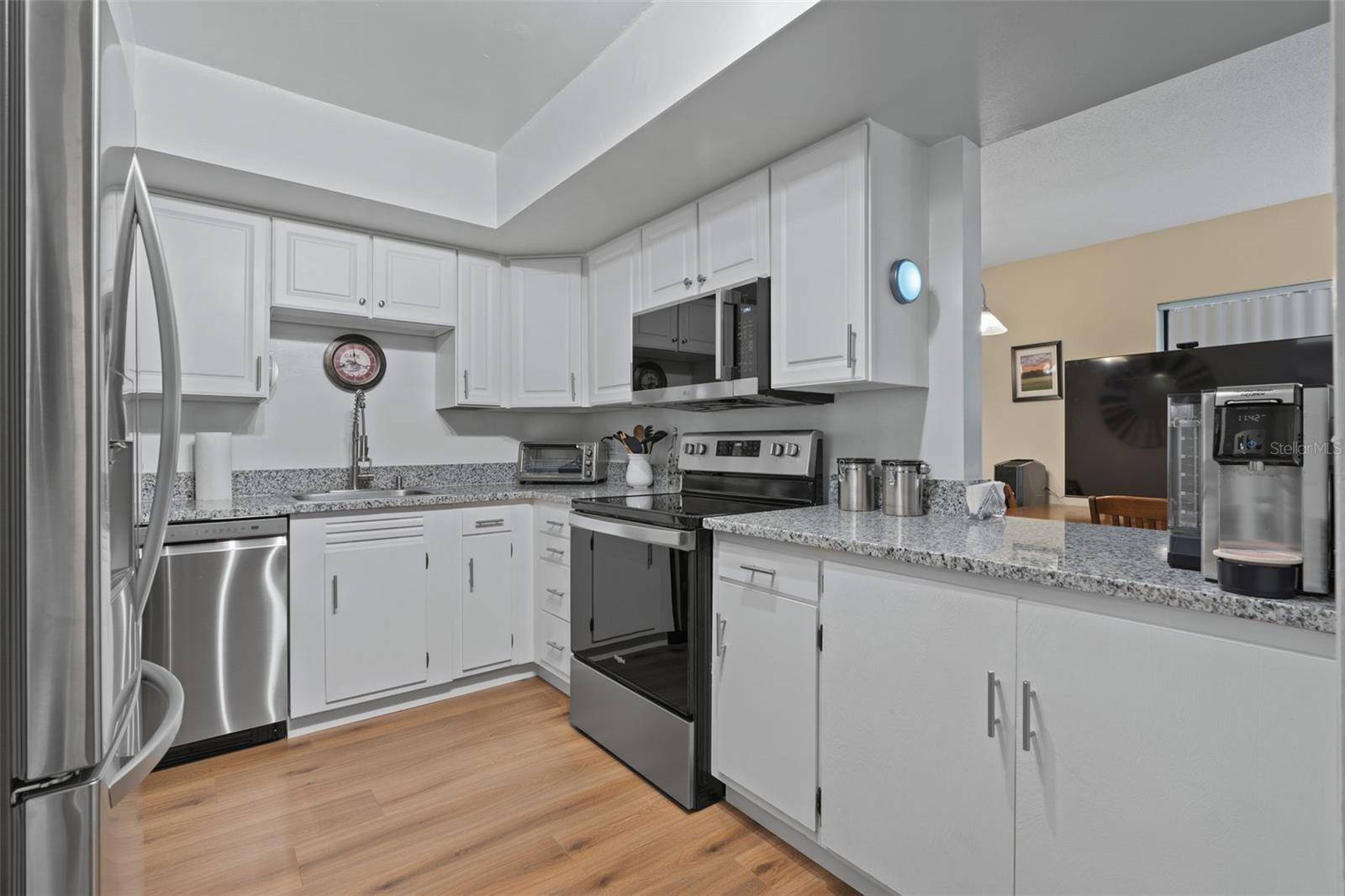 Ocala, FL 34472,688 MIDWAY DR #B