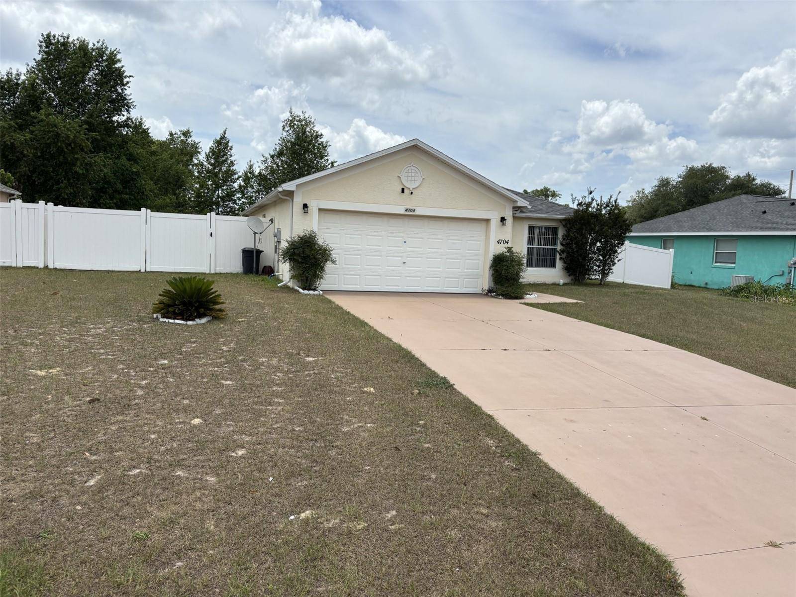 Ocala, FL 34473,4704 SW 138TH LOOP