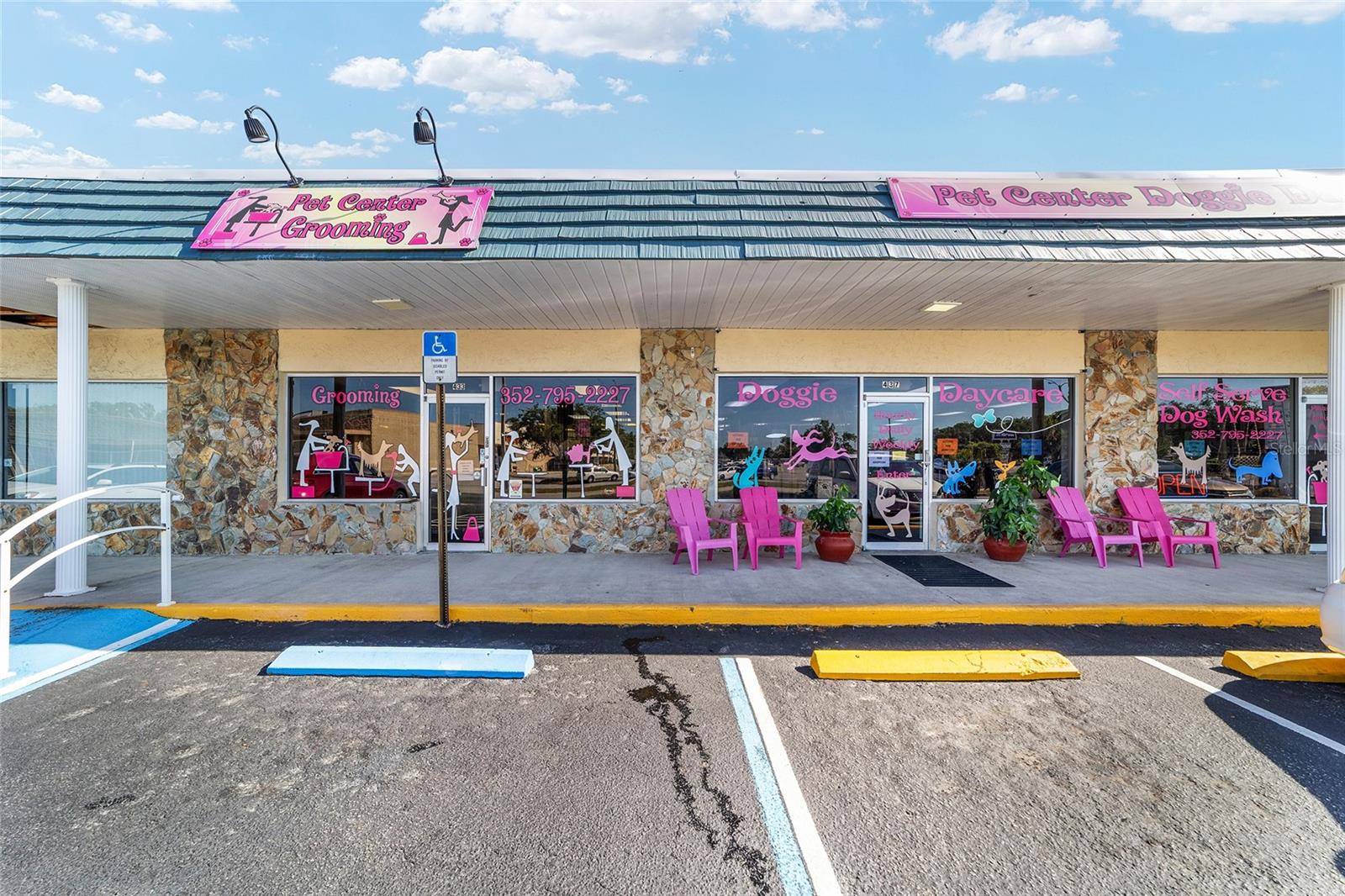 Crystal River, FL 34429,471 NE 1ST TER