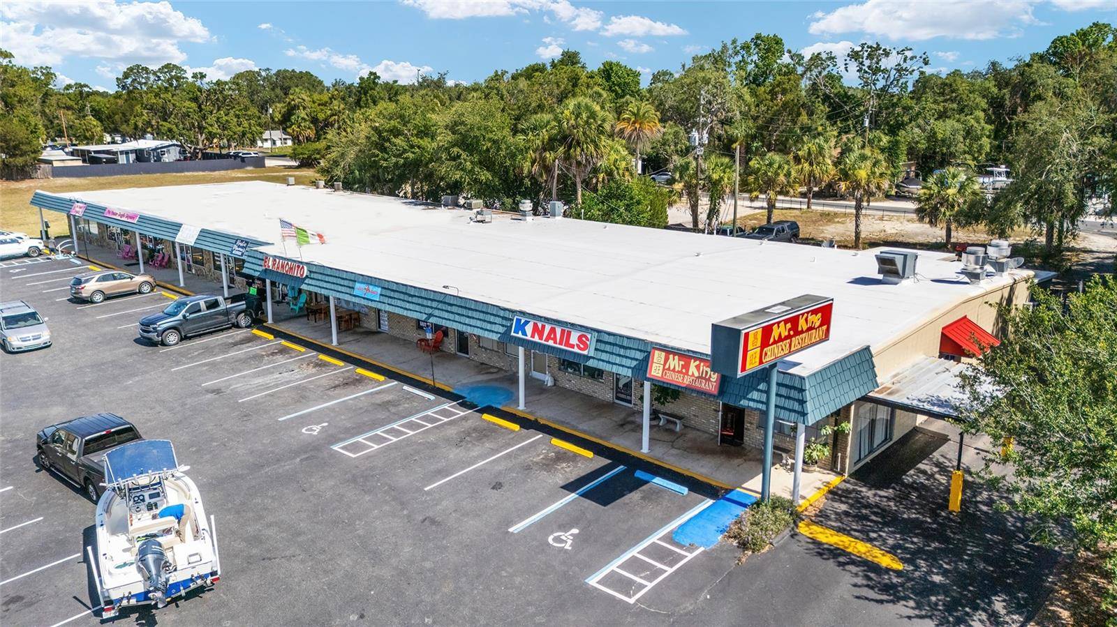 Crystal River, FL 34429,471 NE 1ST TER