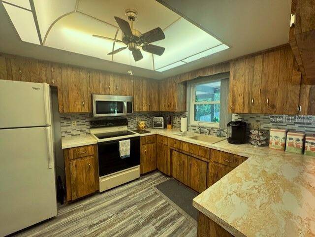 Inverness, FL 34453,916 JONES AVE