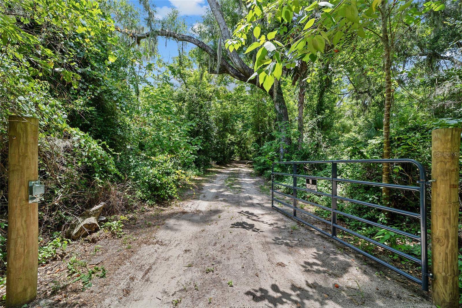 Reddick, FL 32686,19130 NW 60TH AVE