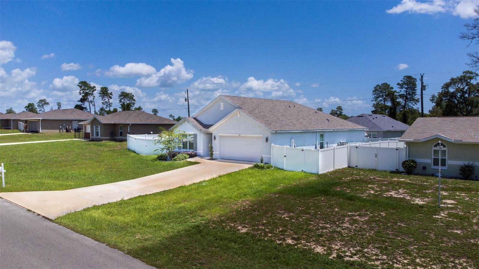 Ocala, FL 34473,465 MARION OAKS LN