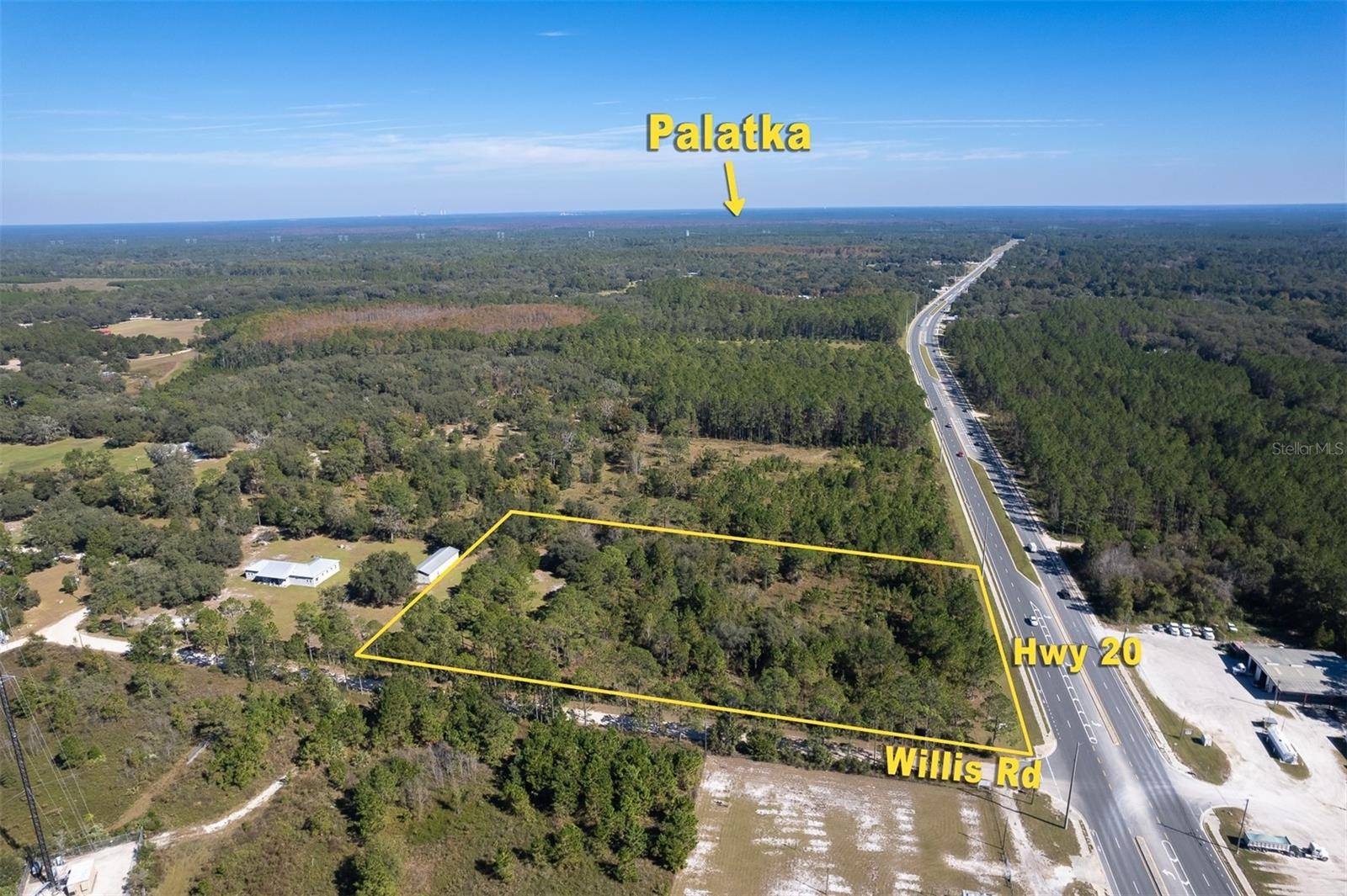 Interlachen, FL 32148,108 WILLIS RD