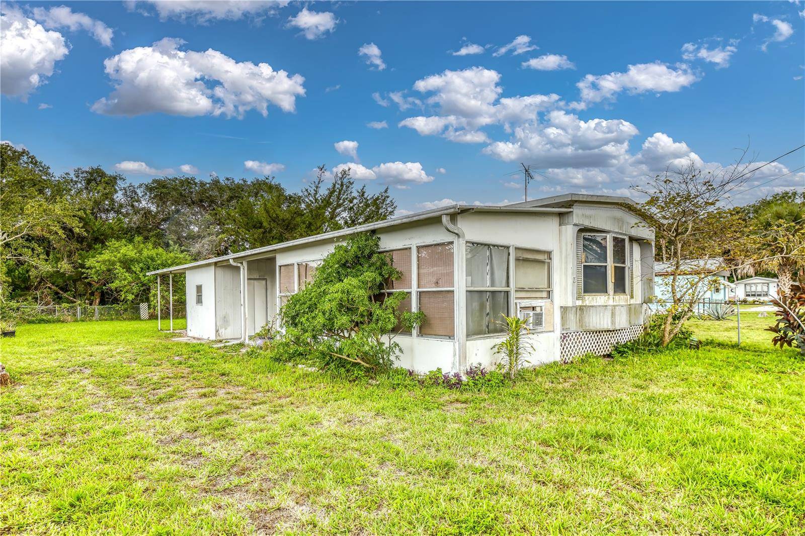 Edgewater, FL 32141,104 DOUGLAS ST