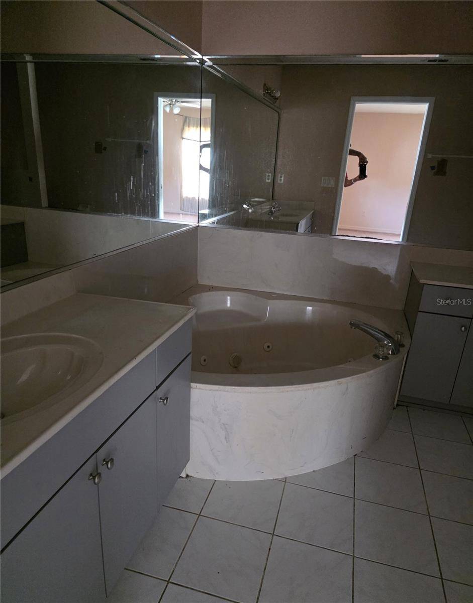 Ocala, FL 34473,15084 SW 28TH TERRACE RD #3