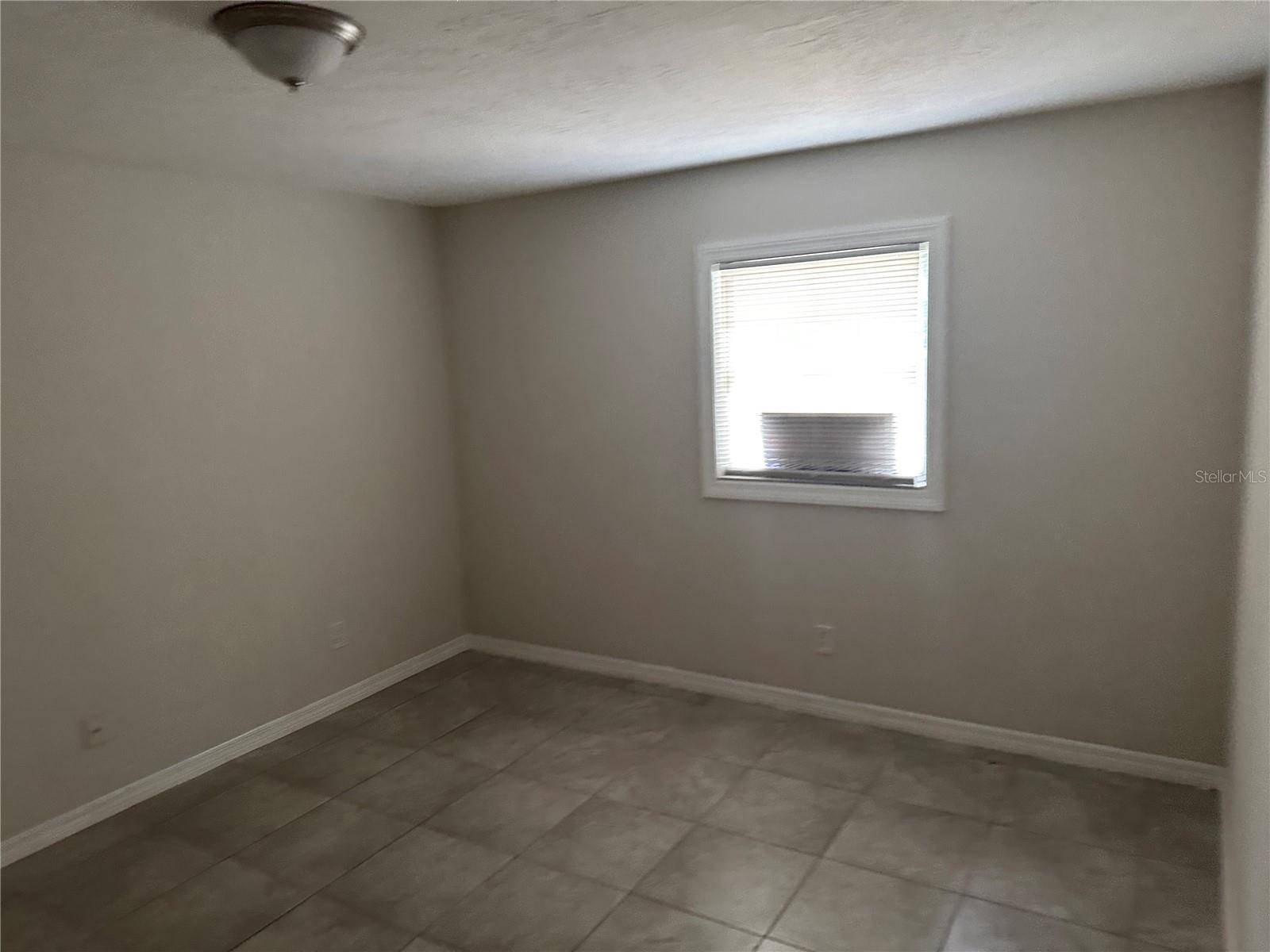 Ocala, FL 34480,5200 SE 31ST ST #A