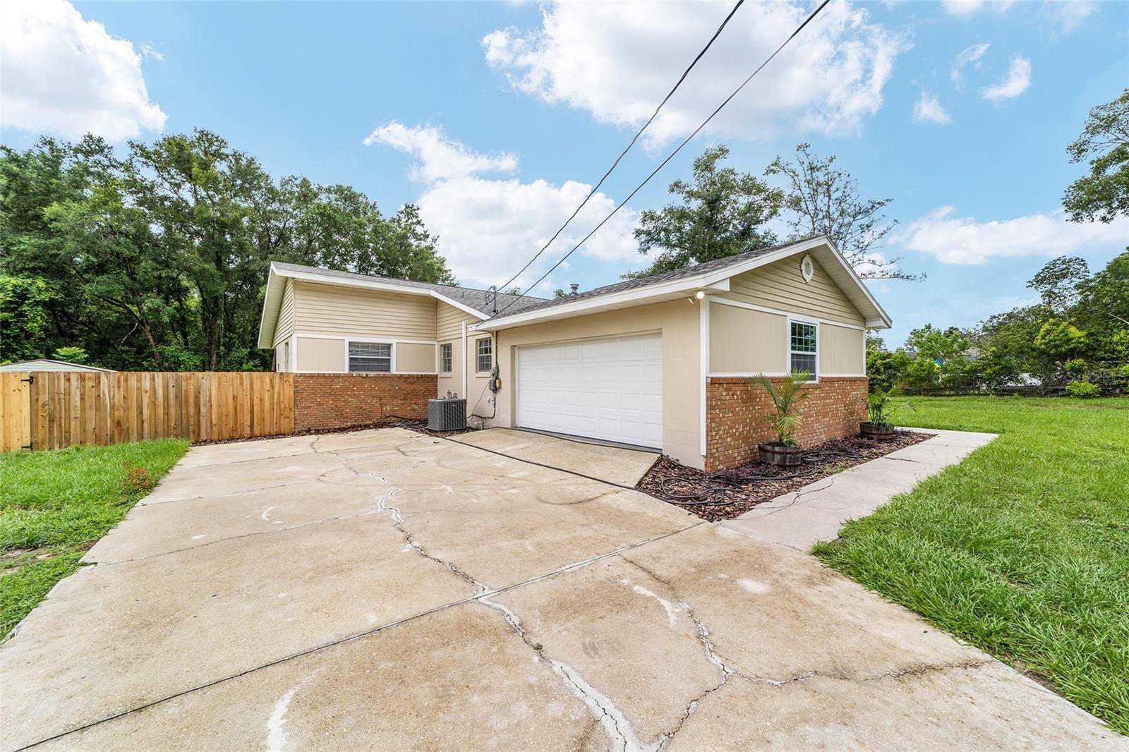 Ocala, FL 34471,5140 SE 8TH ST