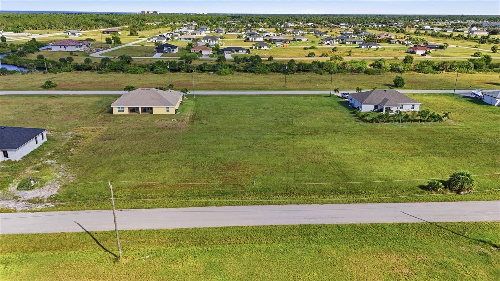 Cape Coral, FL 33993,3915 NW 38TH LN