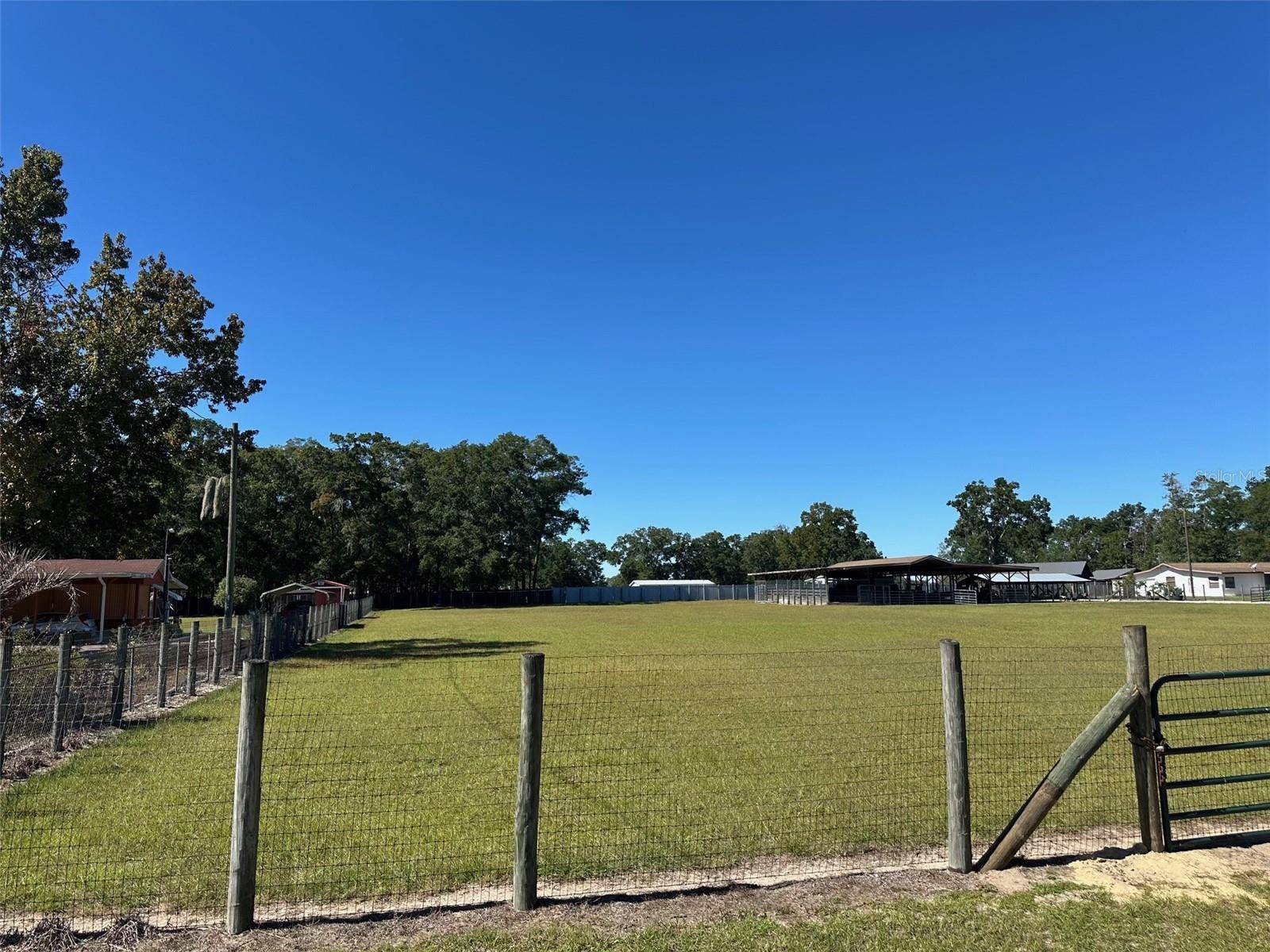 Ocala, FL 34482,698 NW 76TH TER