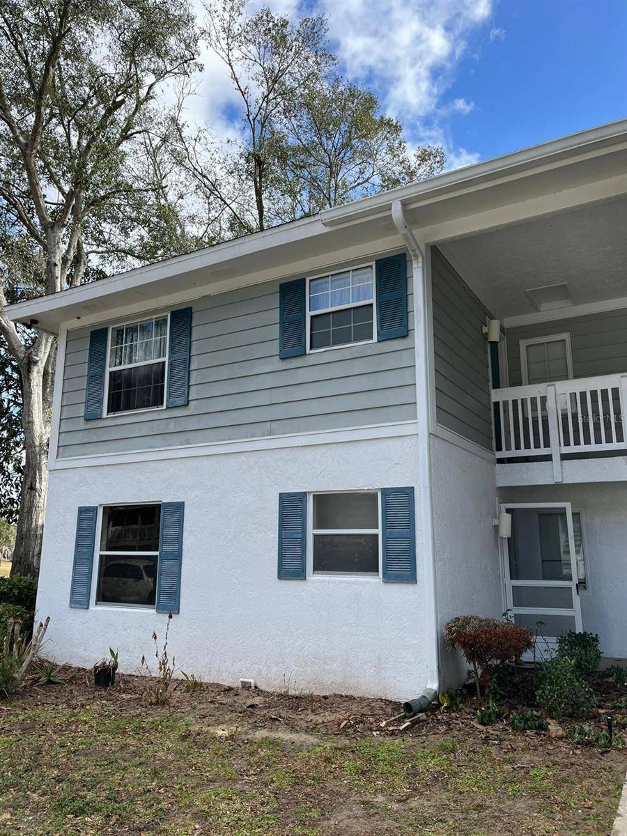 Ocala, FL 34472,8236 FAIRWAYS CIR #D102