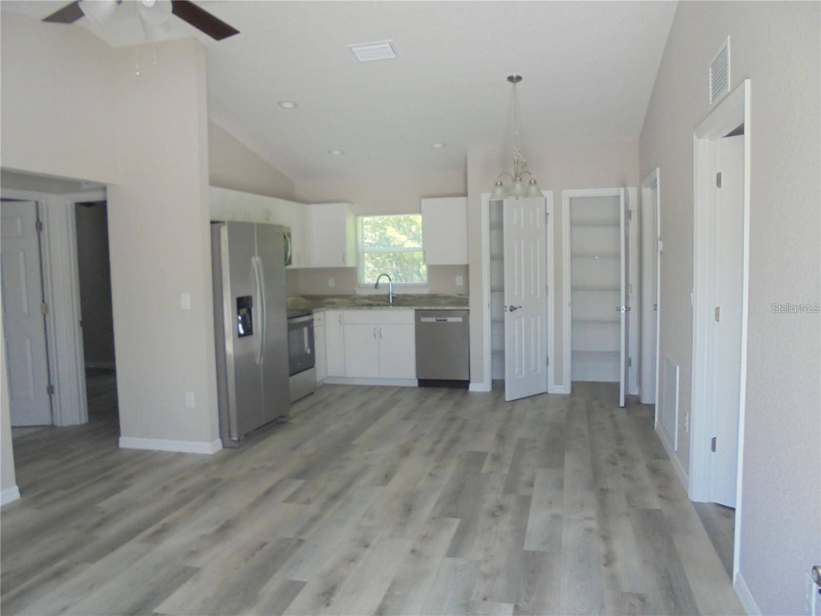 Ocklawaha, FL 32179,1 FISHER TERRACE TRCE #202