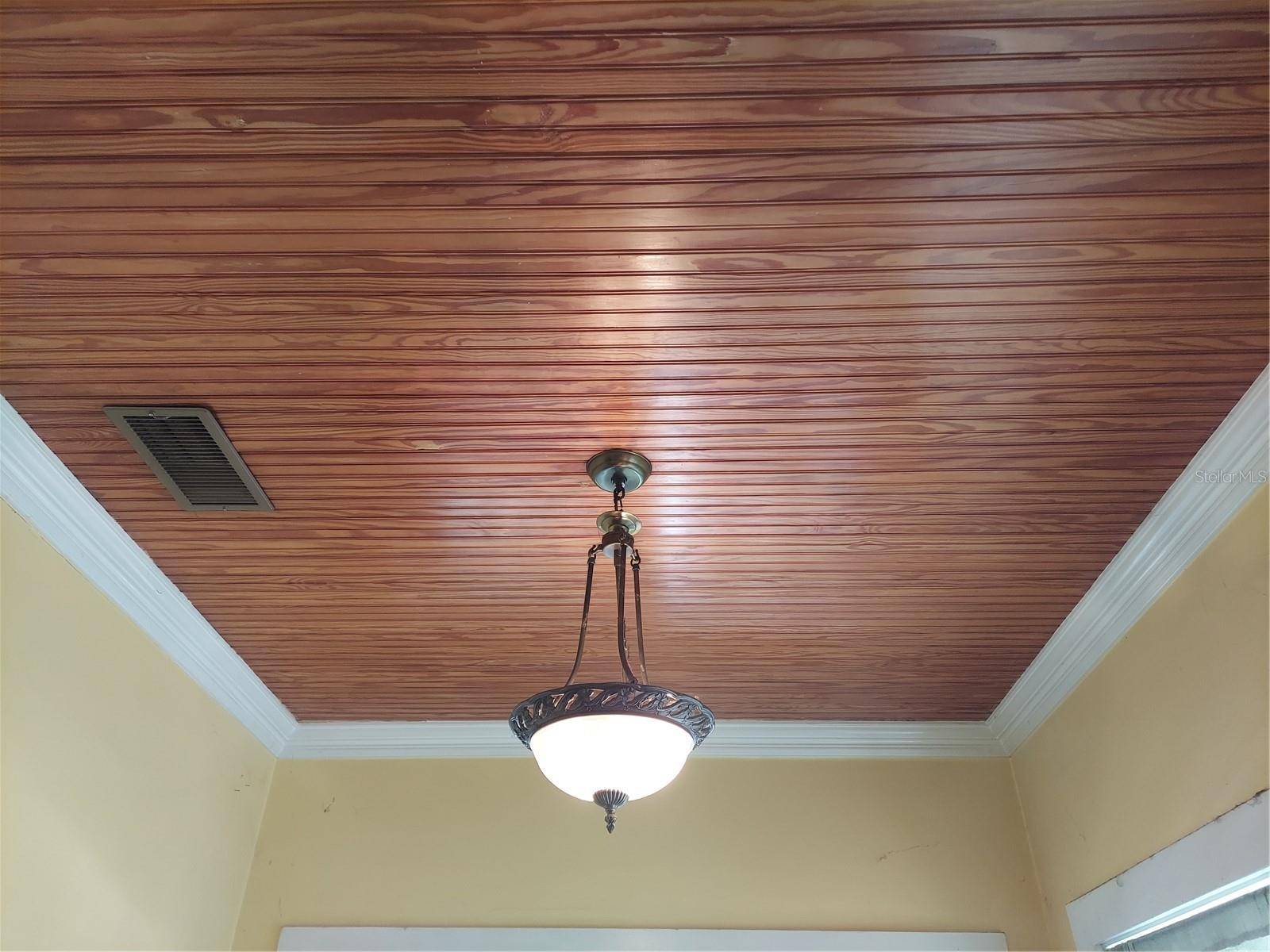 Gainesville, FL 32601,516 NE 8TH AVE