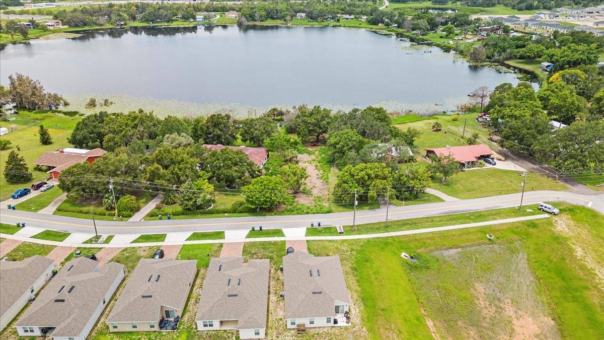 Winter Haven, FL 33881,1480 LUCERNE LOOP RD NE