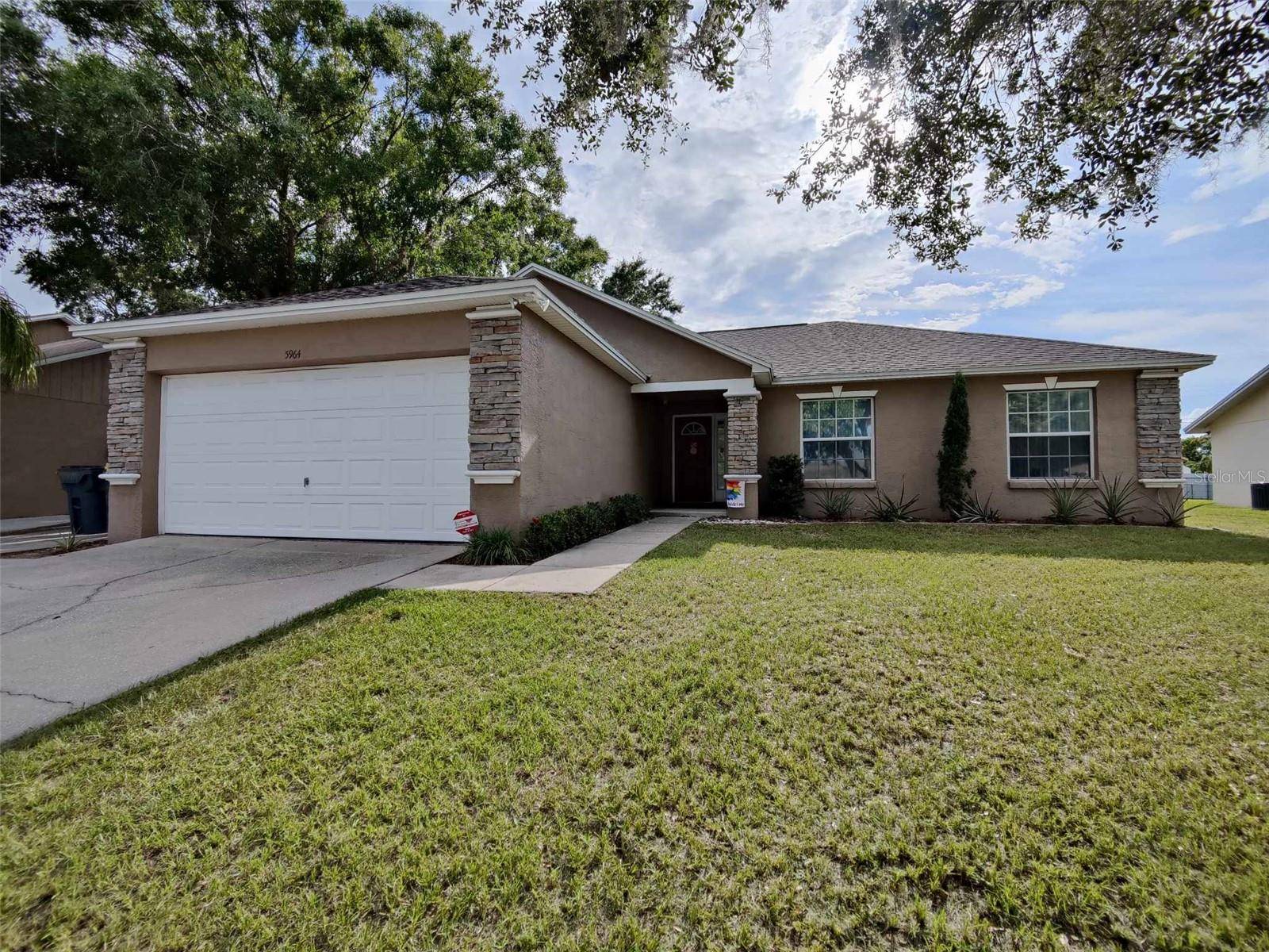 Lakeland, FL 33812,5964 HILLSIDE HEIGHTS DR