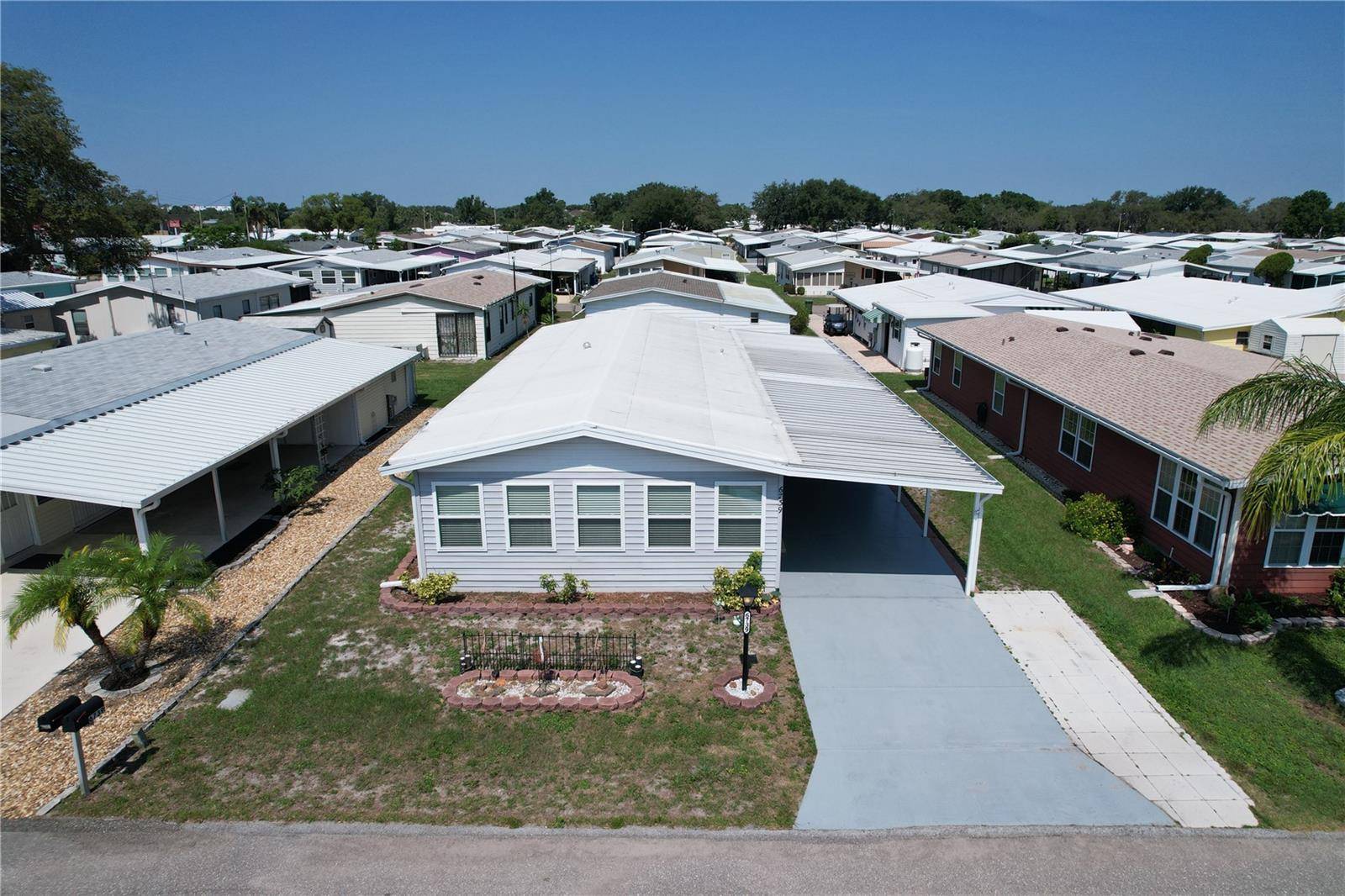 Winter Haven, FL 33881,6739 KENSINGTON DR NE