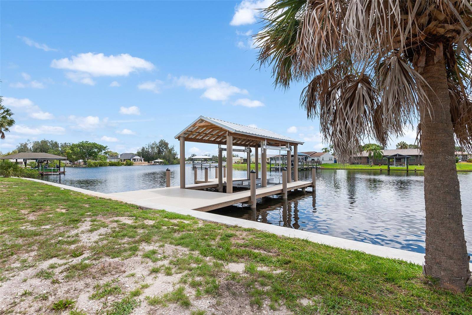 Ruskin, FL 33570,304 14TH ST SW