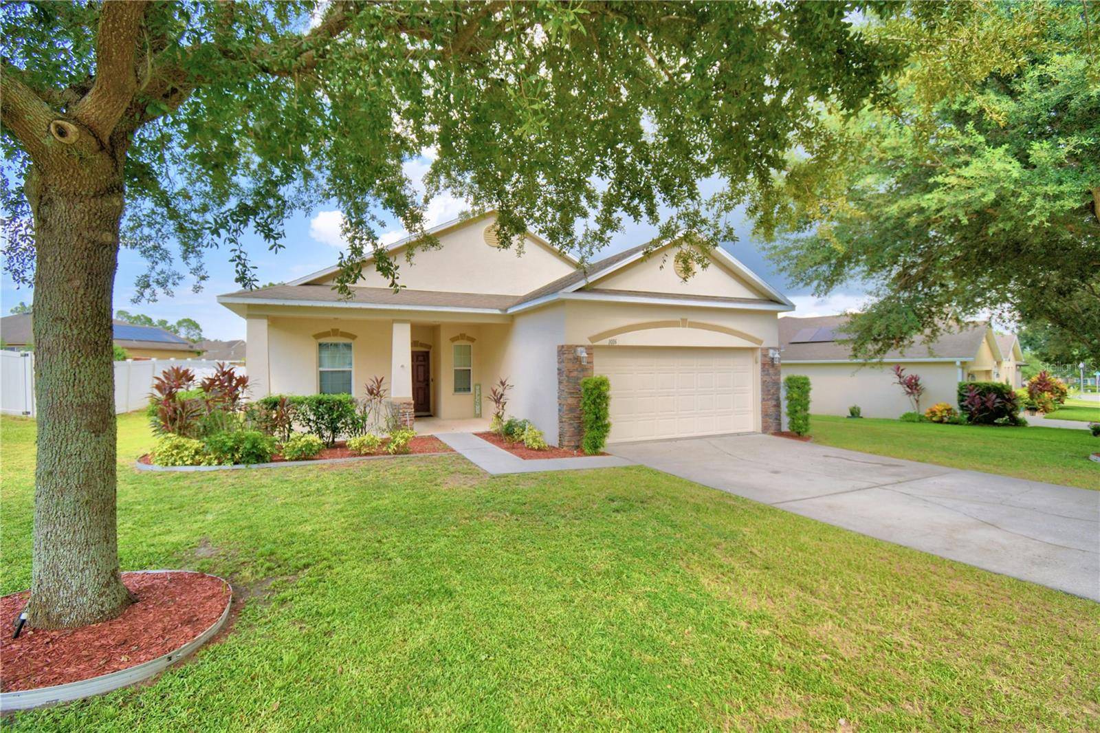 Lake Wales, FL 33853,1016 NAES LN