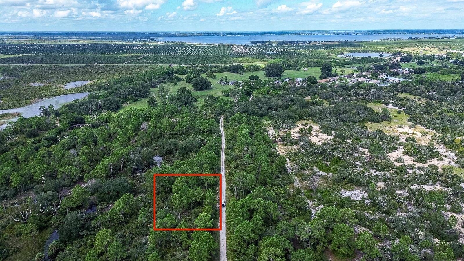 Lake Placid, FL 33852,211 ROLLING HILLS DR