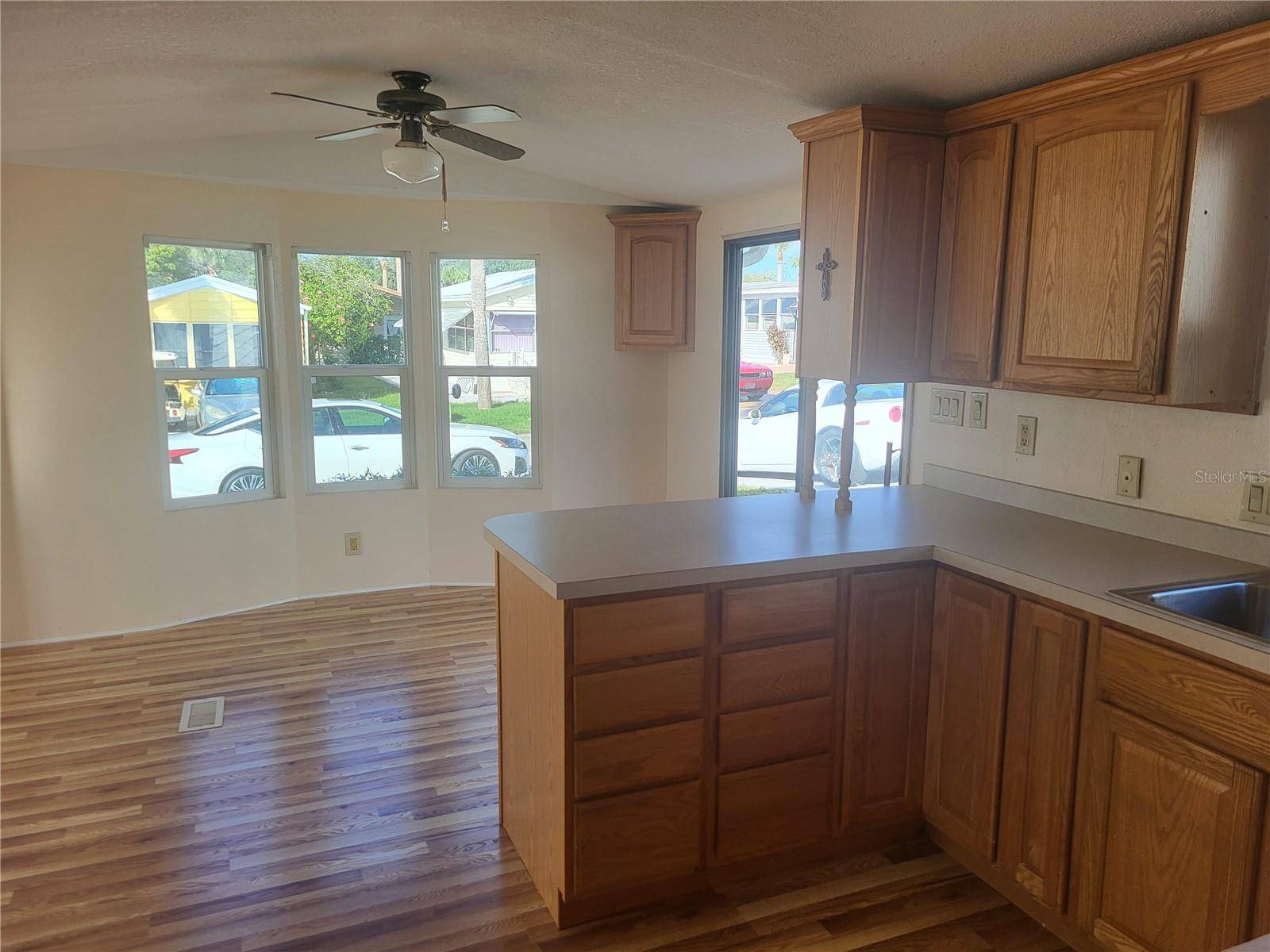 Winter Haven, FL 33884,9705 LAKE BESS RD #715