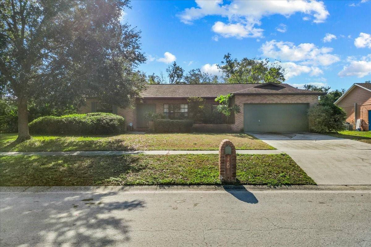 Valrico, FL 33596,1813 LAUREL OAK DR