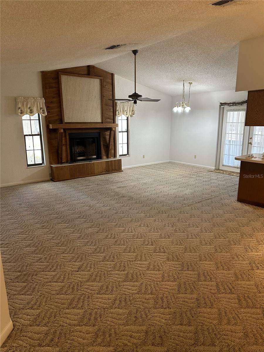 Auburndale, FL 33823,907 VAN DR