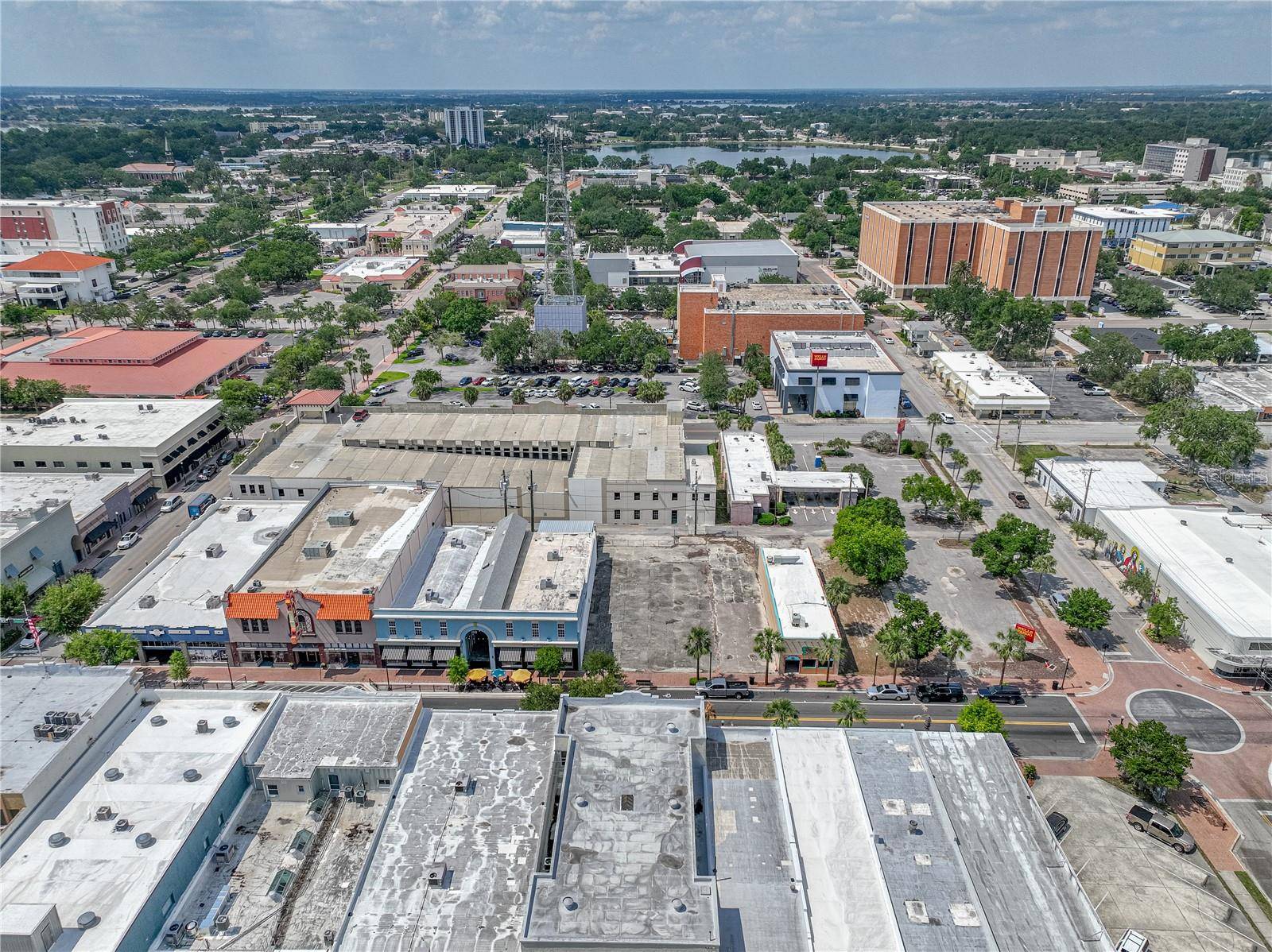 Winter Haven, FL 33880,233 W CENTRAL AVE