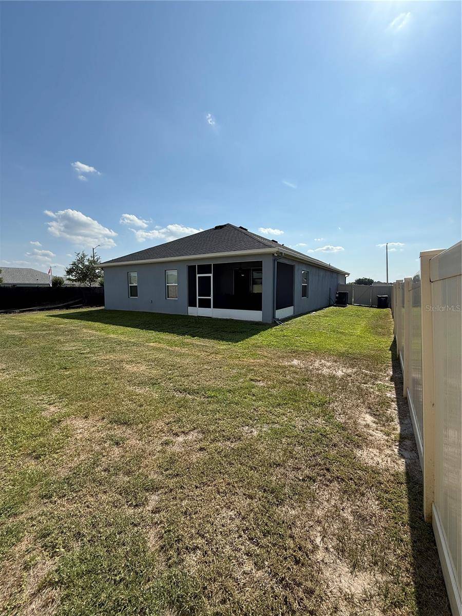 Winter Haven, FL 33884,832 VIENNA DR