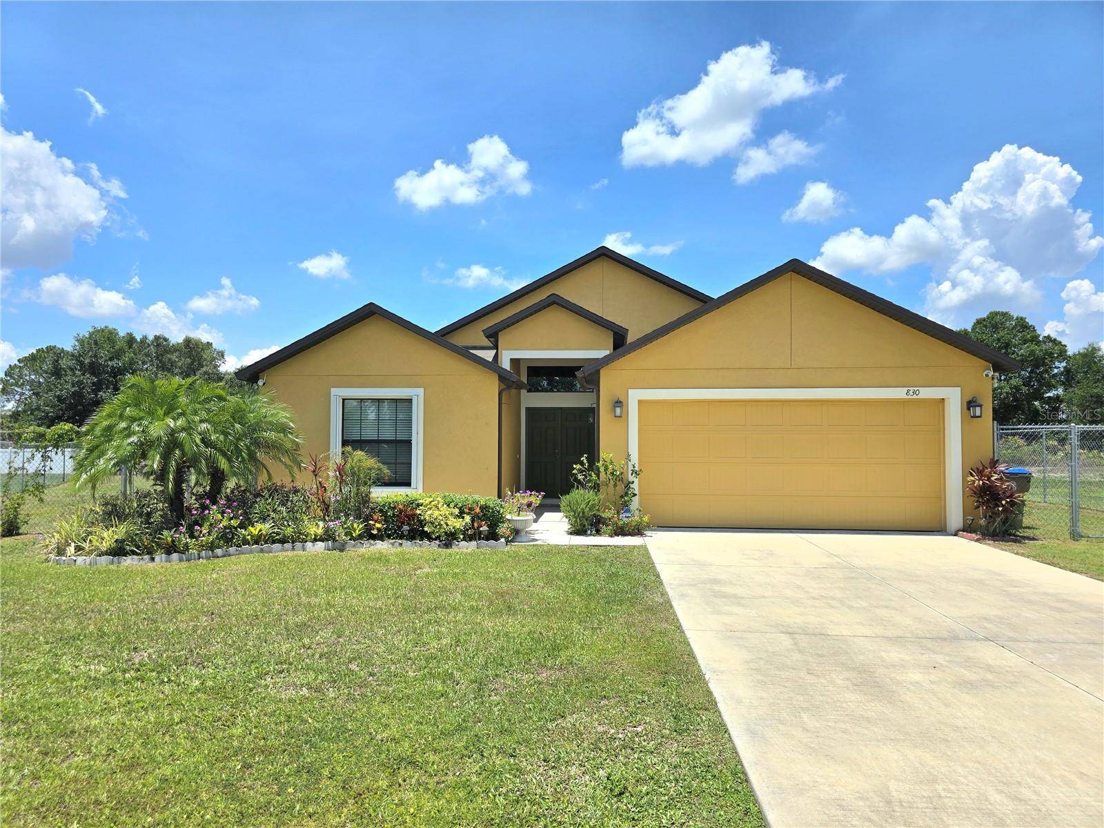 Kissimmee, FL 34759,830 CABARET CT