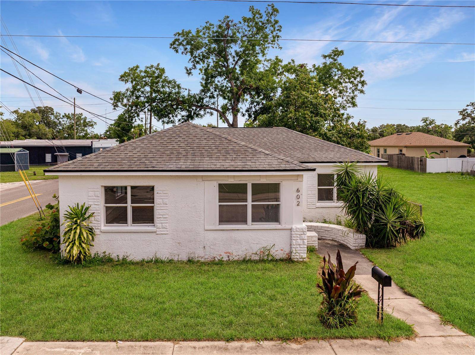 Plant City, FL 33563,602 E LAURA ST