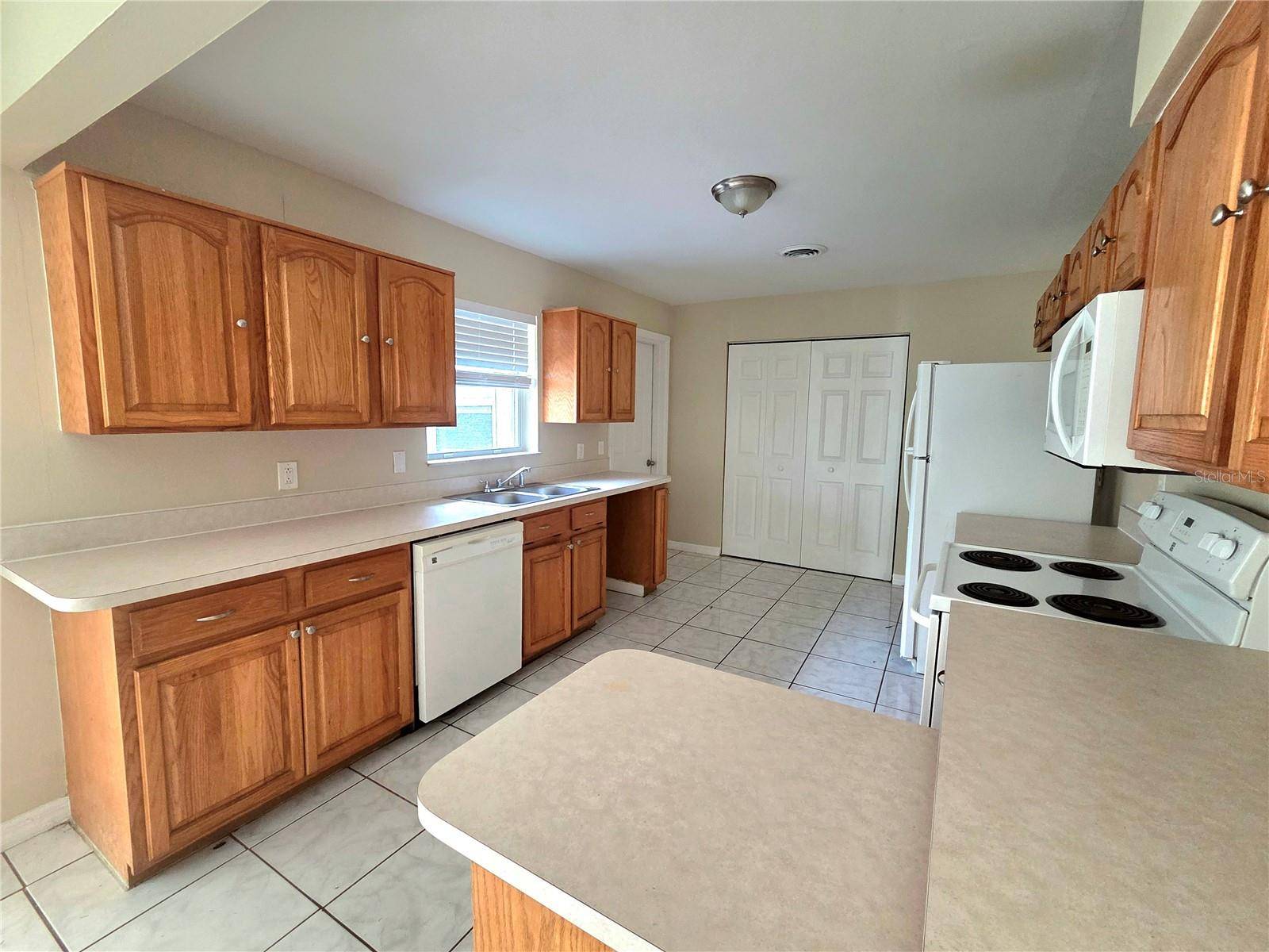 Melbourne, FL 32935,2121 COLONY DR