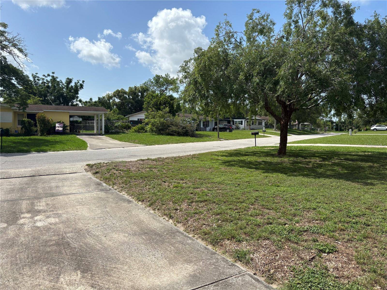 Lake Wales, FL 33853,816 CASSELBERRY DR