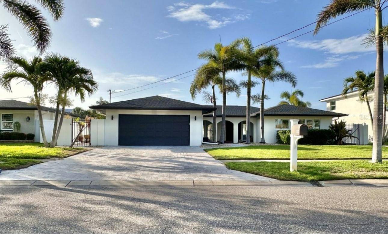Clearwater Beach, FL 33767,320 PALM IS NE